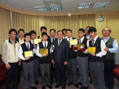 基隆市二信高中學生參展拿下銀牌及銅牌(圖)