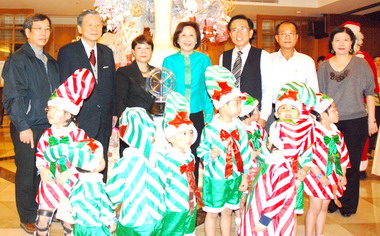 台中金典聖誕天使樹慈善點燈活動(圖)