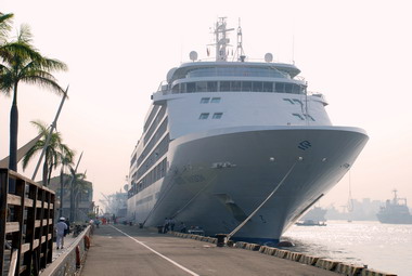 豪華郵輪『銀幻』輪   24日載客首航高雄港(圖)