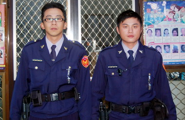 羅東員警救回輕生燒炭男(圖)