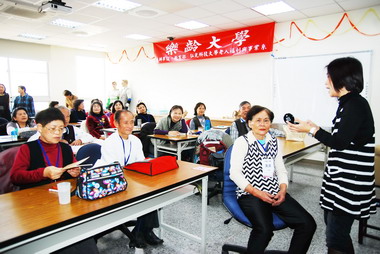 中縣弘光科大樂齡大學開課(圖)