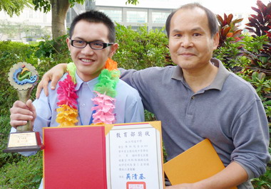 學生技藝競賽明道中學摘全國第一(圖)