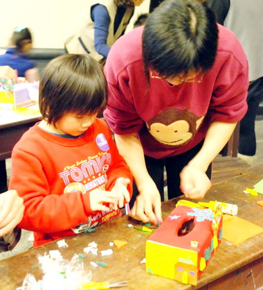 中縣DIY聖誕節應景面紙盒(圖)