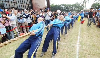 高市中鋼公司39週年慶(圖)