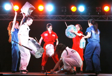 舞工廠舞團「我的鞋子有鐵片」校園演出(圖)