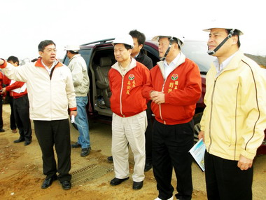 縣長勘查竹南科特定區公共設施開發進度(圖)