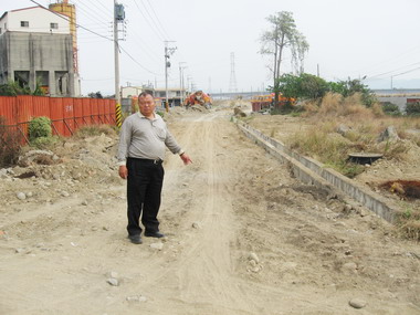 大里市元堤路二段塵土飛揚待改善(圖)
