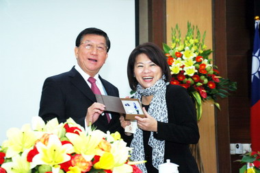 邱鏡淳縣長率縣府主管參訪嘉義市政府(圖)