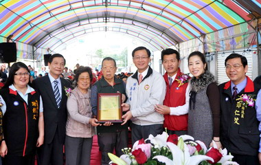 平鎮市貿易里兒27及29公園今天揭牌啟用(圖)