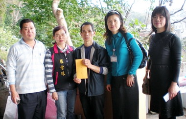 申請急難救助關懷慰問受災戶(圖)