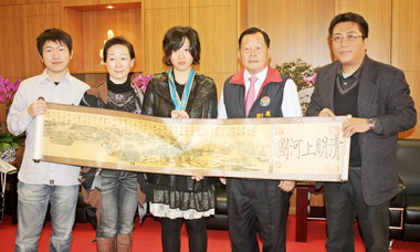 謝依旻亞運圍棋賽奪銅 縣長勉勵再上層樓(圖)