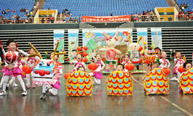 兒歌我最棒 千名幼兒耶誕唱遊同樂(圖)