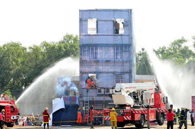 苗栗縣地震災害防救演習逼真備受肯定(圖)