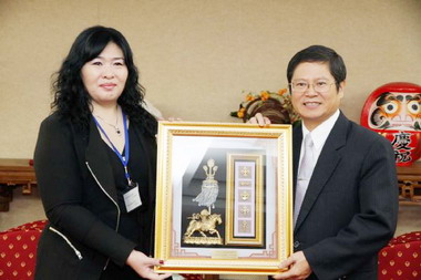 蒙古共和國烏蘭巴托分會拜會台南市(圖)