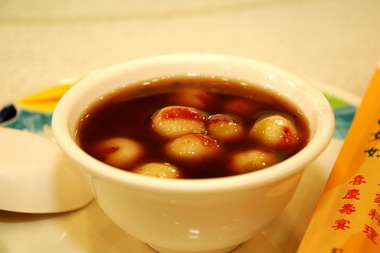 「琉璃湯圓」討喜氣創意料理驚艷全場(圖)