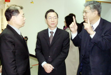 財政部長李述德視察金門小三通業務(圖)