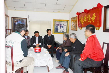 春節前夕賴清德探望扁媽(圖)