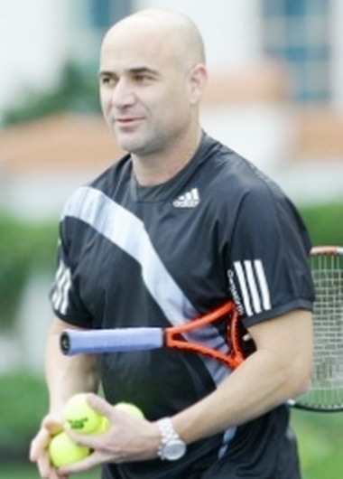 阿格西來台 為優雅浪琴獻愛心(圖)