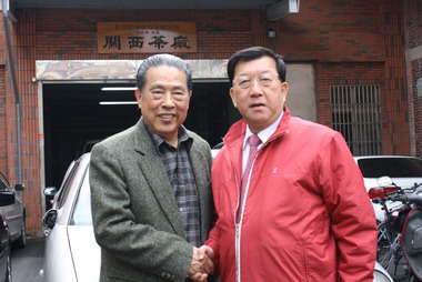 邱鏡淳聆聽台紅茶音樂會 紅茶歷史如數家珍(圖)