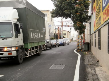 台中大雅區路口窄急待改善(圖)