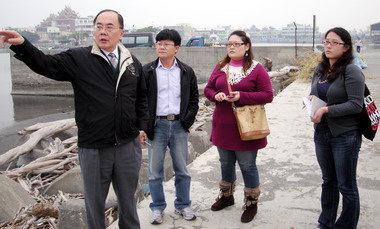 高雄市汕尾漁港持續疏濬中漁筏進出無虞(圖)