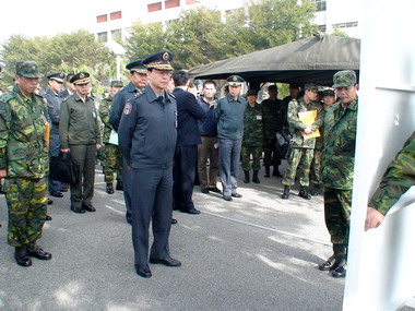 台中軍方舉行盛大的協助災害示範觀摩(圖)