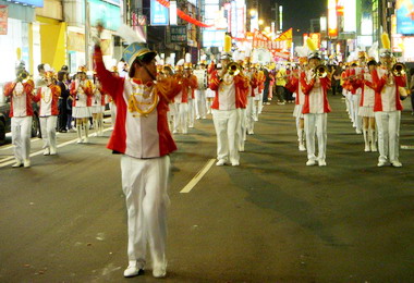 苗栗「火旁龍」－民俗踩街熱鬧登場(圖)