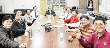 高雄關稅局辦新春拜年(圖)