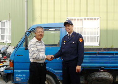 斗六警分局調閱路口監視器破汽車竊盜案(圖)