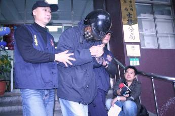 男扮女裝潛入學生租屋偷竊遭警逮獲(圖)