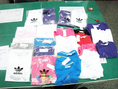 南投警方查獲山寨版名牌服飾(圖)