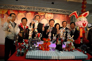 建國100年新竹縣燈會請機器人挑大樑(圖)