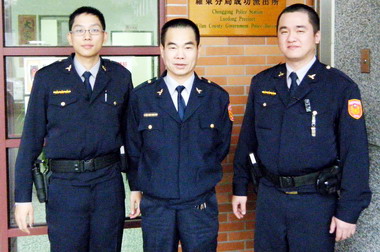 羅東員警化解酒後輕生持刀自殘男子心結(圖)