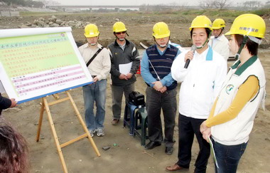 賴清德視察文賢抽水站及立德滯洪池(圖)