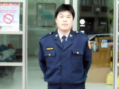 羅東警方搶救燒炭自殺女子(圖)