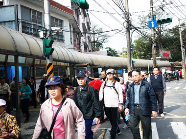 基隆辦新春紅淡山健走賞花活動(圖)