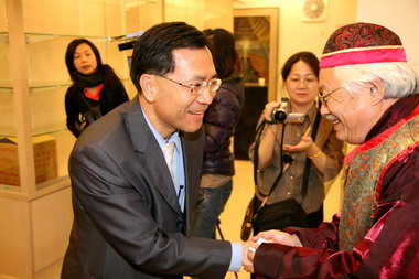 侯壽峰藝術薪傳古式拜師典禮(圖)