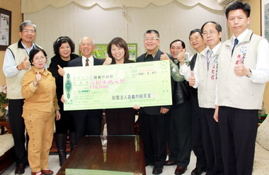 日本大地震嘉市朝天宮捐款17萬賬災(圖)