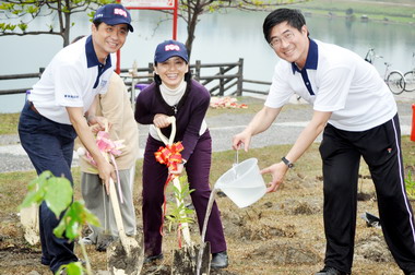 臺東森林公園辦千人植樹活動(圖)