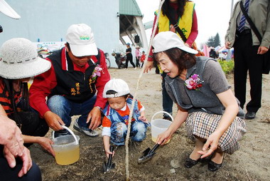 雲林慶祝植樹節暨親子植樹造林活動(圖)