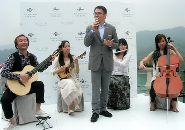 日月潭辦花醉午茶音樂會收入捐做震災基金(圖)