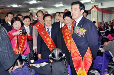 馬英九至台中無極三清總道院 參加祈福法會(圖)