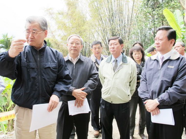 毛治國勘查集集火車支線隧道施工(圖)