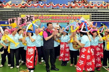 苗縣舉辦社區趣味運動會(圖)