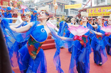 大甲媽祖到嘉義新港鄉遶境進香(圖)