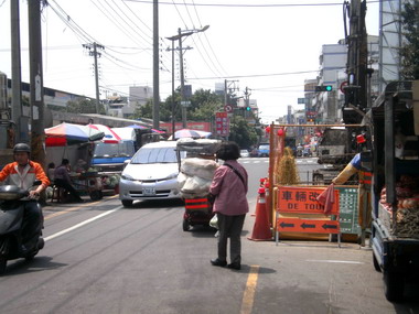 電力施工路段設置不當應加以改善(圖)