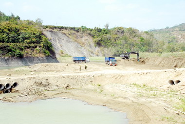 賴清德慰勞國軍協助南化水庫清淤之辛勞(圖)