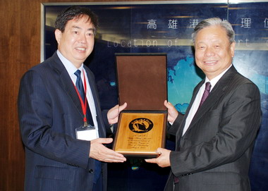 高港局安平港分局新舊任分局長交接(圖)