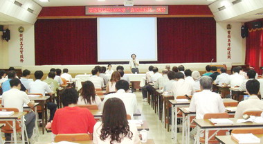 高雄關稅局辦真仿品辨識講習(圖)