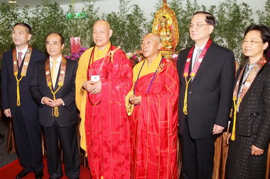 宗教交流浙江普陀山毗盧觀音金身抵台(圖)